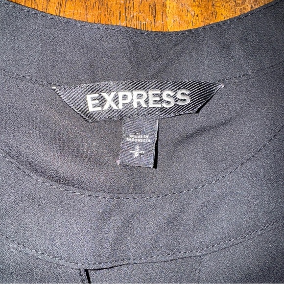 Express Women Sleeveless Top Shirt Small Black High Keyhole Neck Pleated Front S - Picture 5 of 9